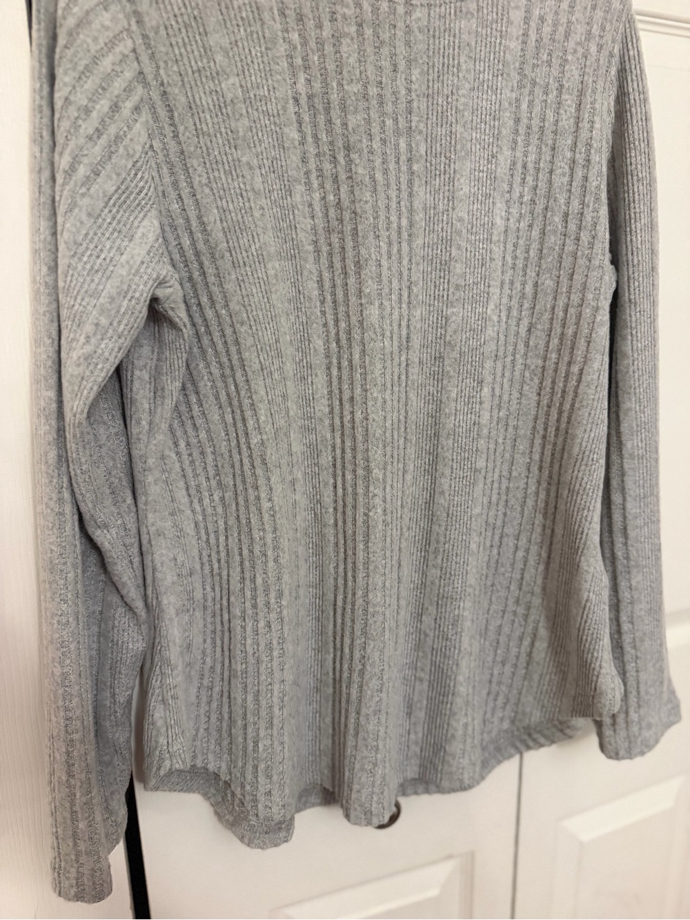 Fantaslook Light Cream gray Ribbed Long-Sleeve Women's Top - Picture 5 of 9